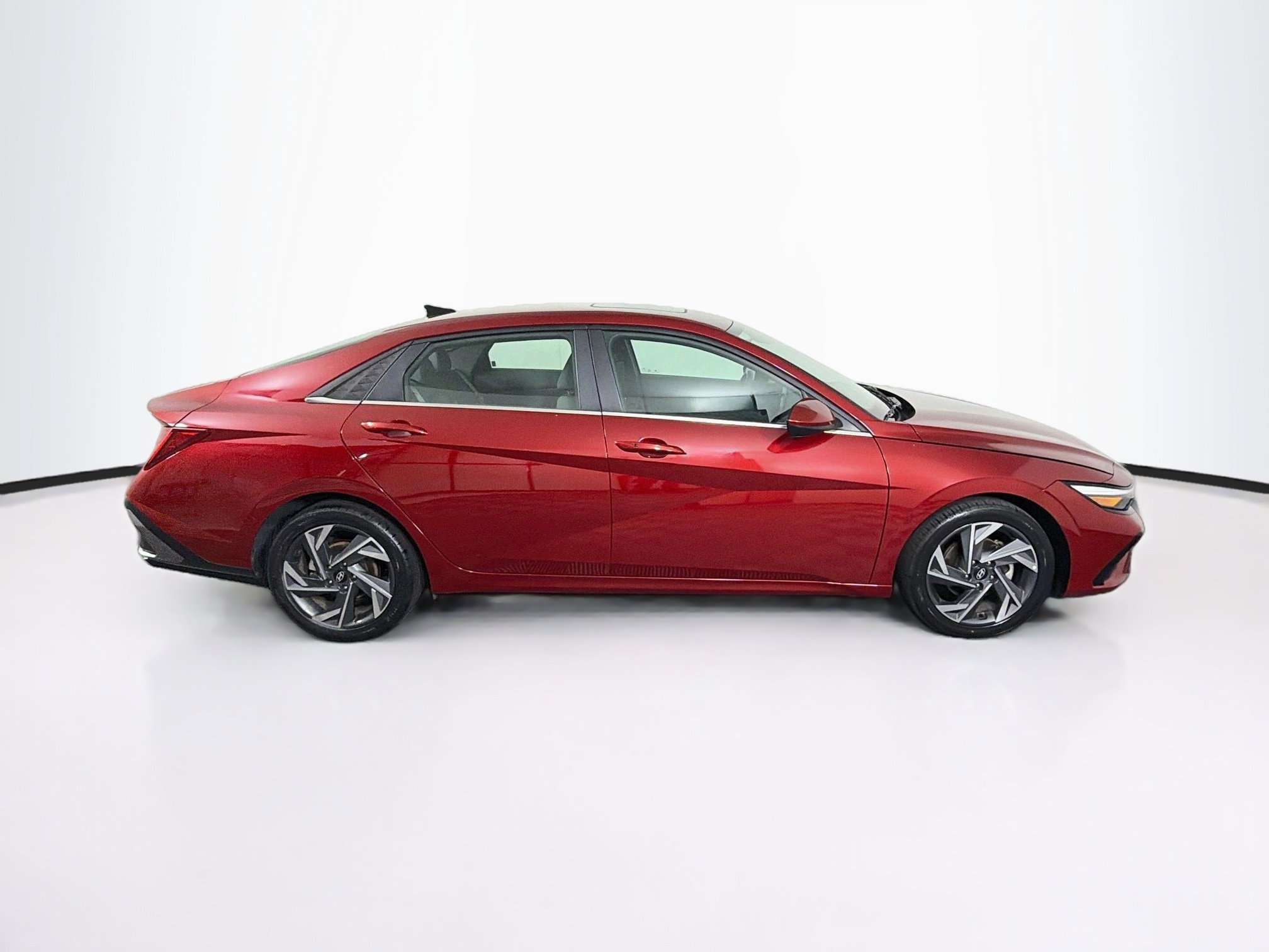 Used 2025 Hyundai Elantra SEL FWD image 10