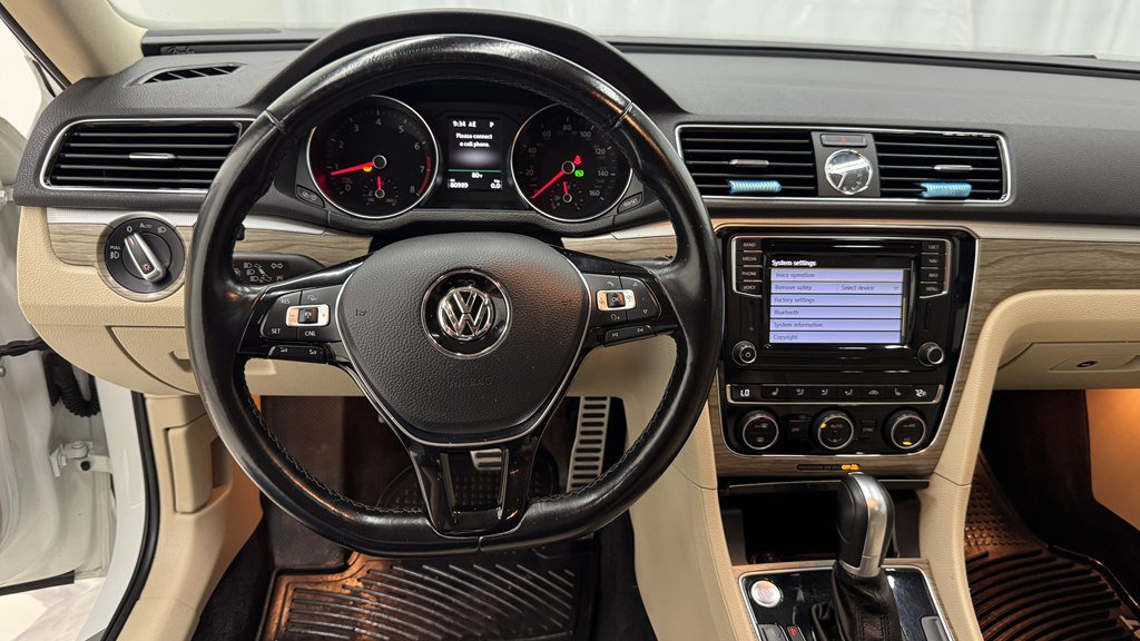 Used 2017 Volkswagen Passat 1.8T SEL Premium FWD image 17