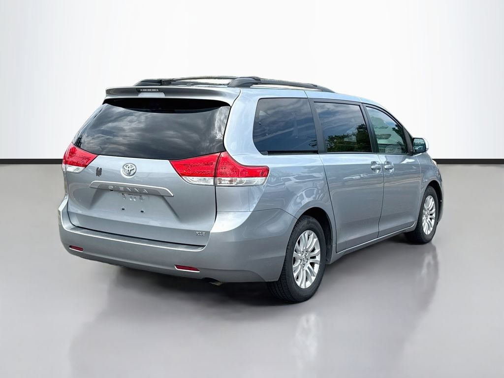 Used 2011 Toyota Sienna XLE FWD image 8