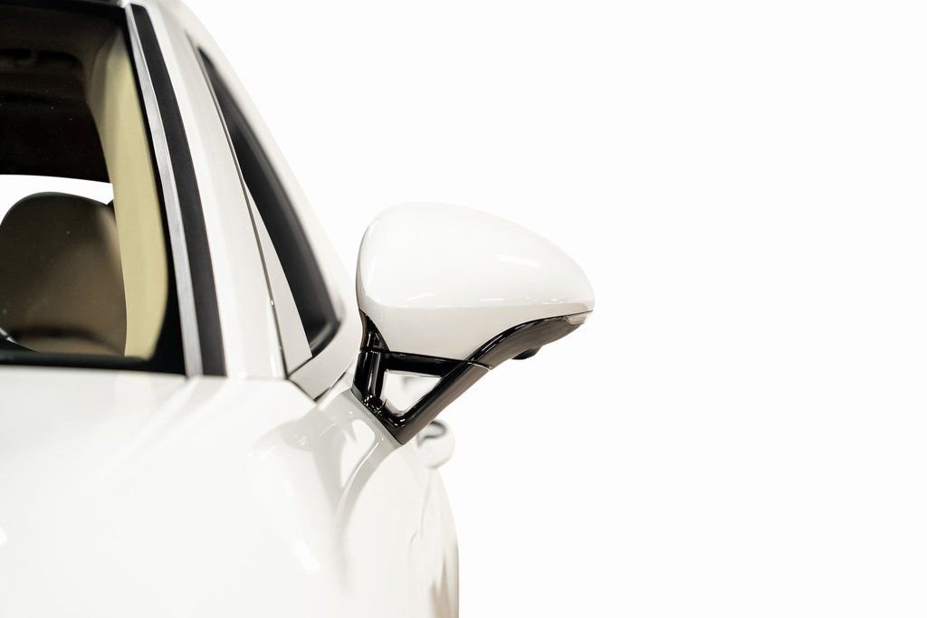 Used 2023 Porsche Panamera Platinum Edition image 12