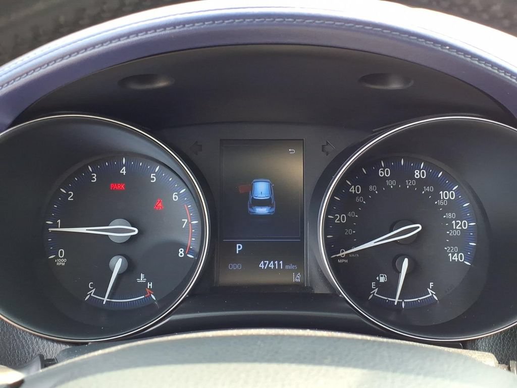 Used 2020 Toyota C-HR XLE FWD image 6