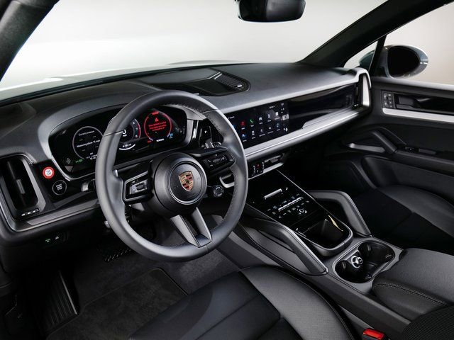 Certified 2025 Porsche Cayenne image 19