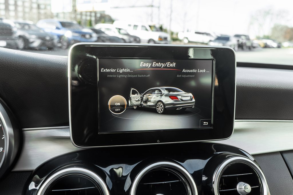 Used 2018 Mercedes-Benz C 300 4MATIC Sedan image 9