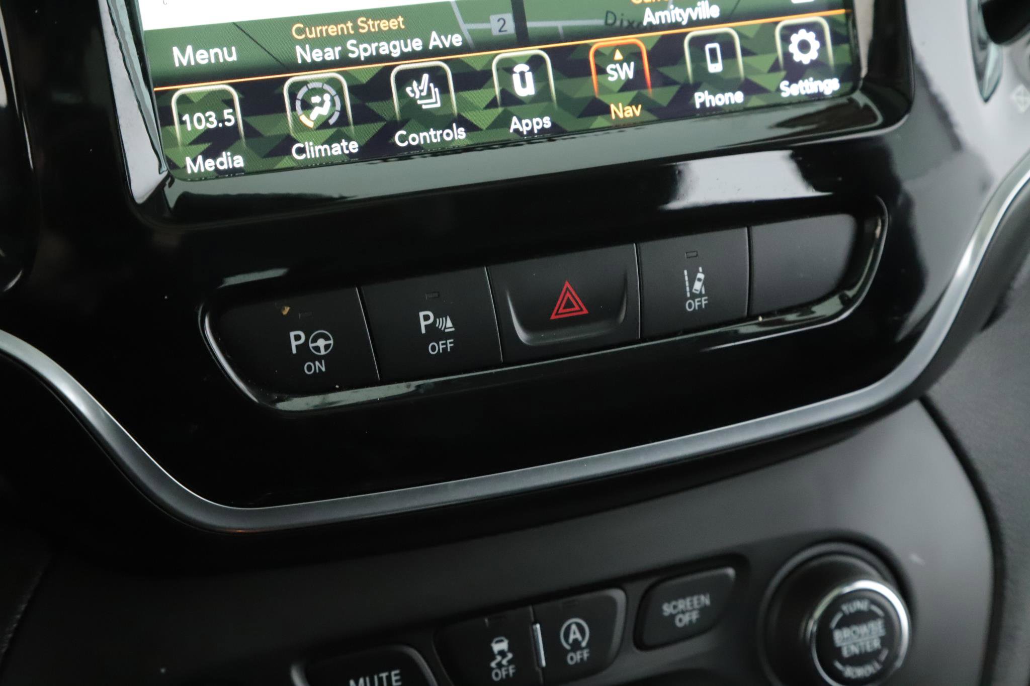 Used 2021 Jeep Cherokee Limited w/ Elite Package image 15
