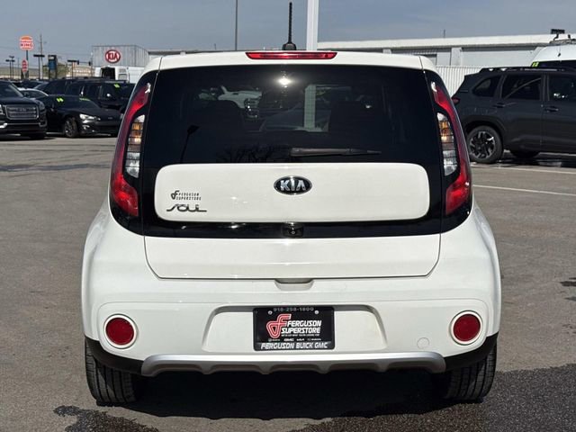 Used 2018 Kia Soul + image 4