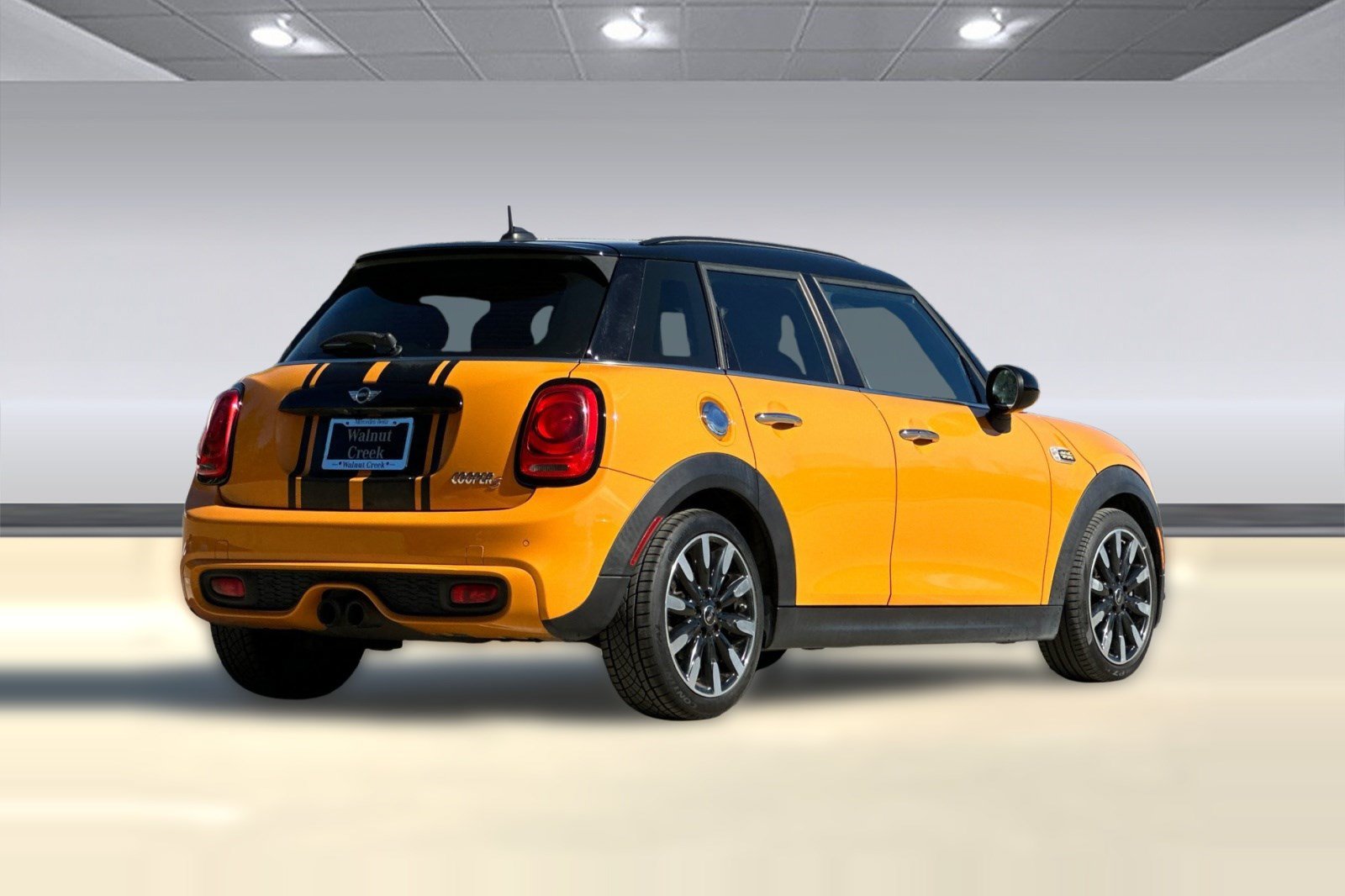 Used 2018 MINI Cooper S FWD image 8