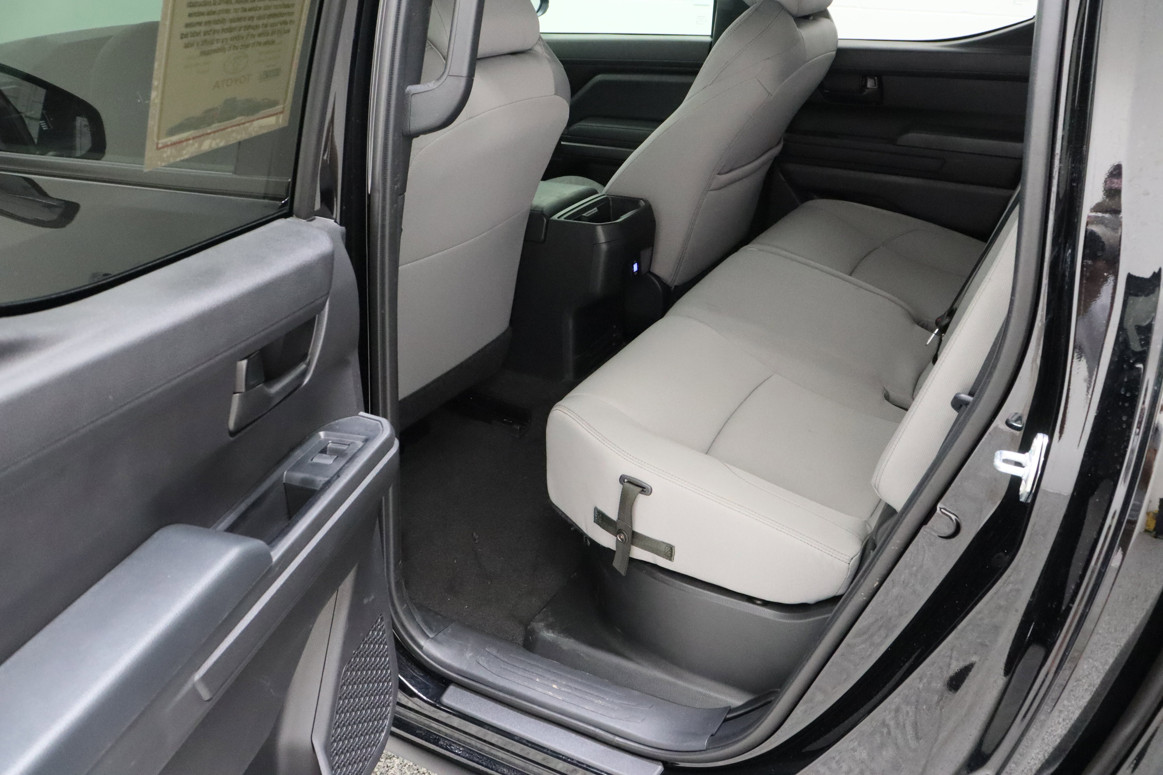 Used 2025 Toyota Tacoma SR5 AWD/4WD image 27