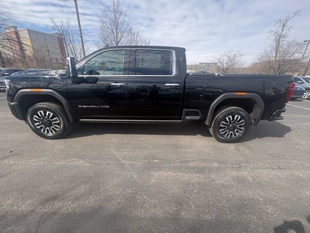 Used 2024 GMC Sierra 2500 Denali Ultimate image 8