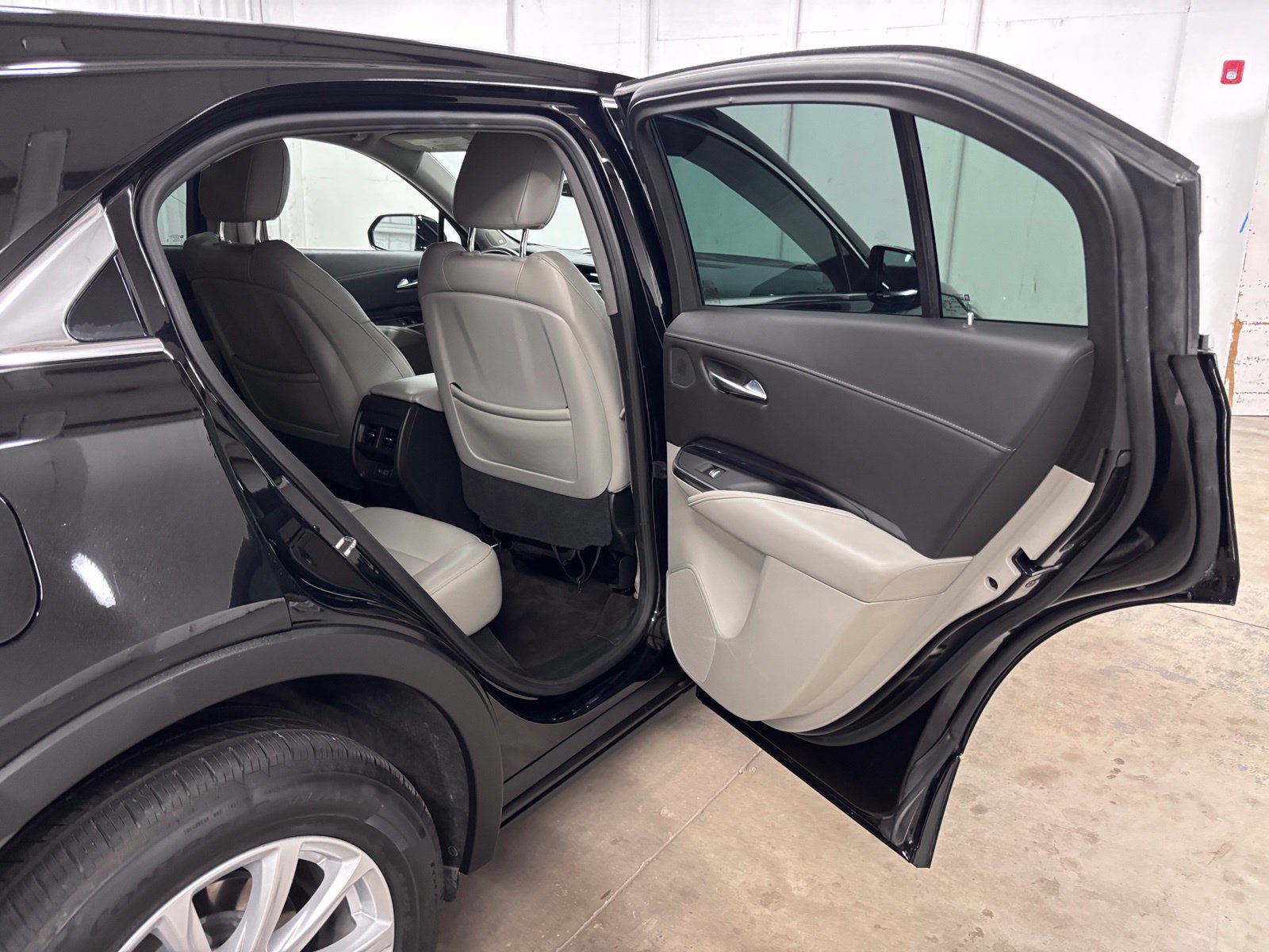 Used 2023 Cadillac XT4 Luxury FWD image 19