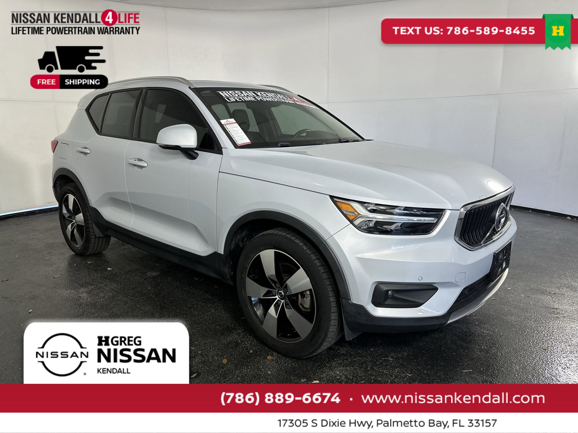 Used 2021 Volvo XC40 T4 Momentum w/ Protection Package Premier image 2