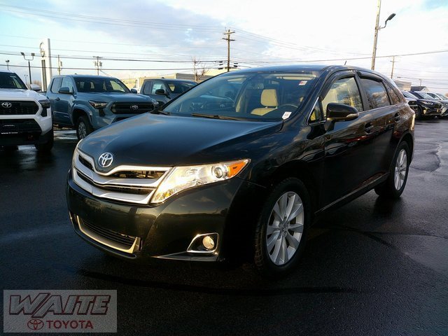 Used 2015 Toyota Venza LE image 4