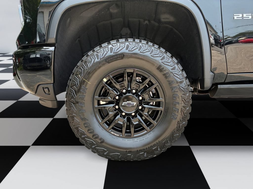 New 2026 Chevrolet Silverado 2500 ZR2 AWD/4WD image 14