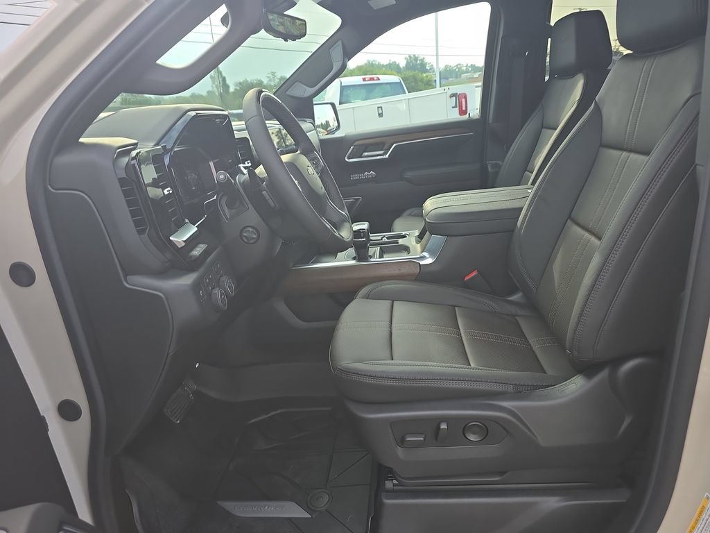 New 2026 Chevrolet Silverado 1500 High Country AWD/4WD image 26