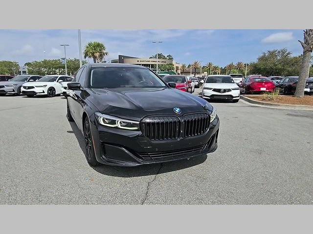 Used 2022 BMW 740i w/ Premium Package RWD image 32