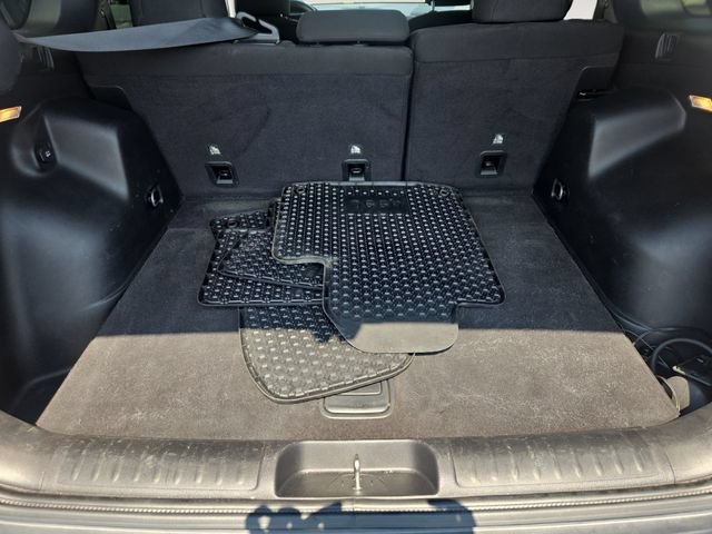 Used 2019 Jeep Cherokee Latitude w/ Cold Weather Group AWD/4WD image 32