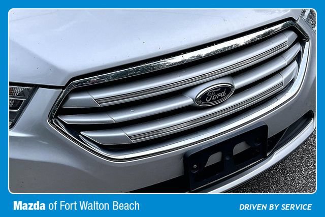 Used 2018 Ford Taurus Limited FWD image 34