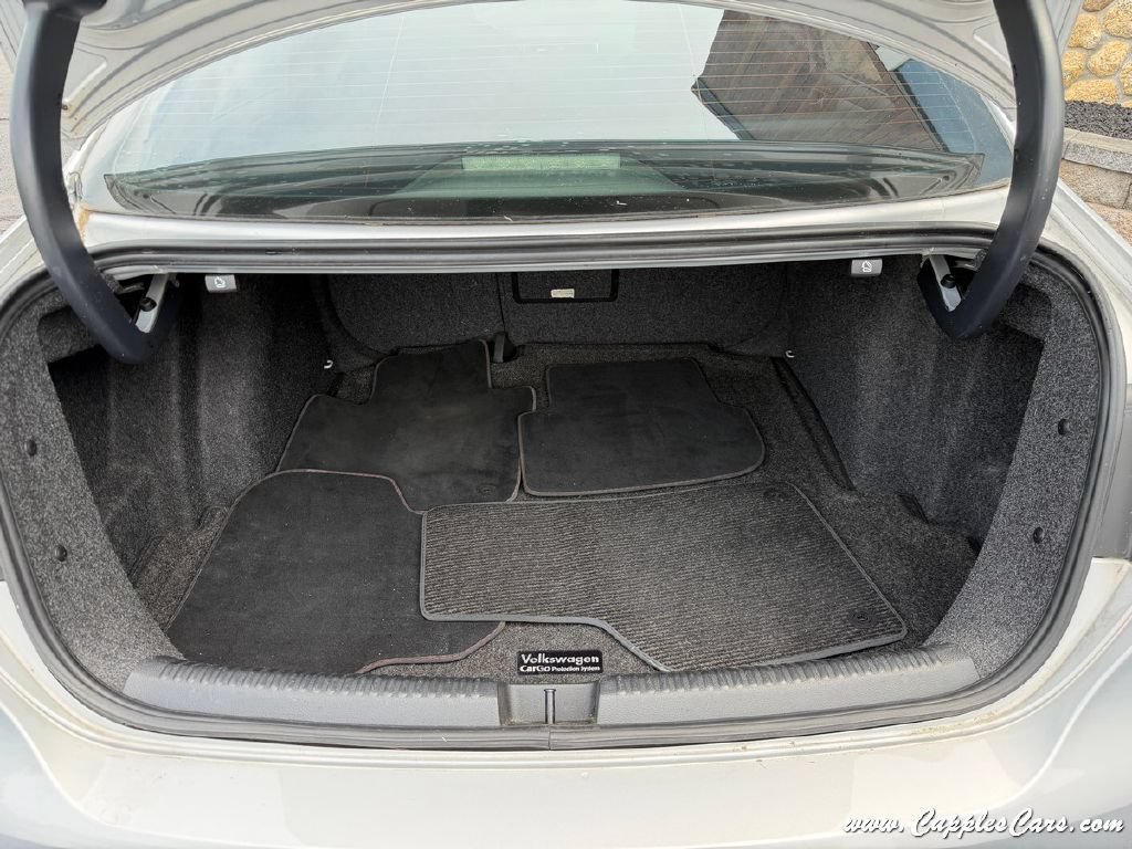 Used 2013 Volkswagen Jetta GLI Autobahn FWD image 10