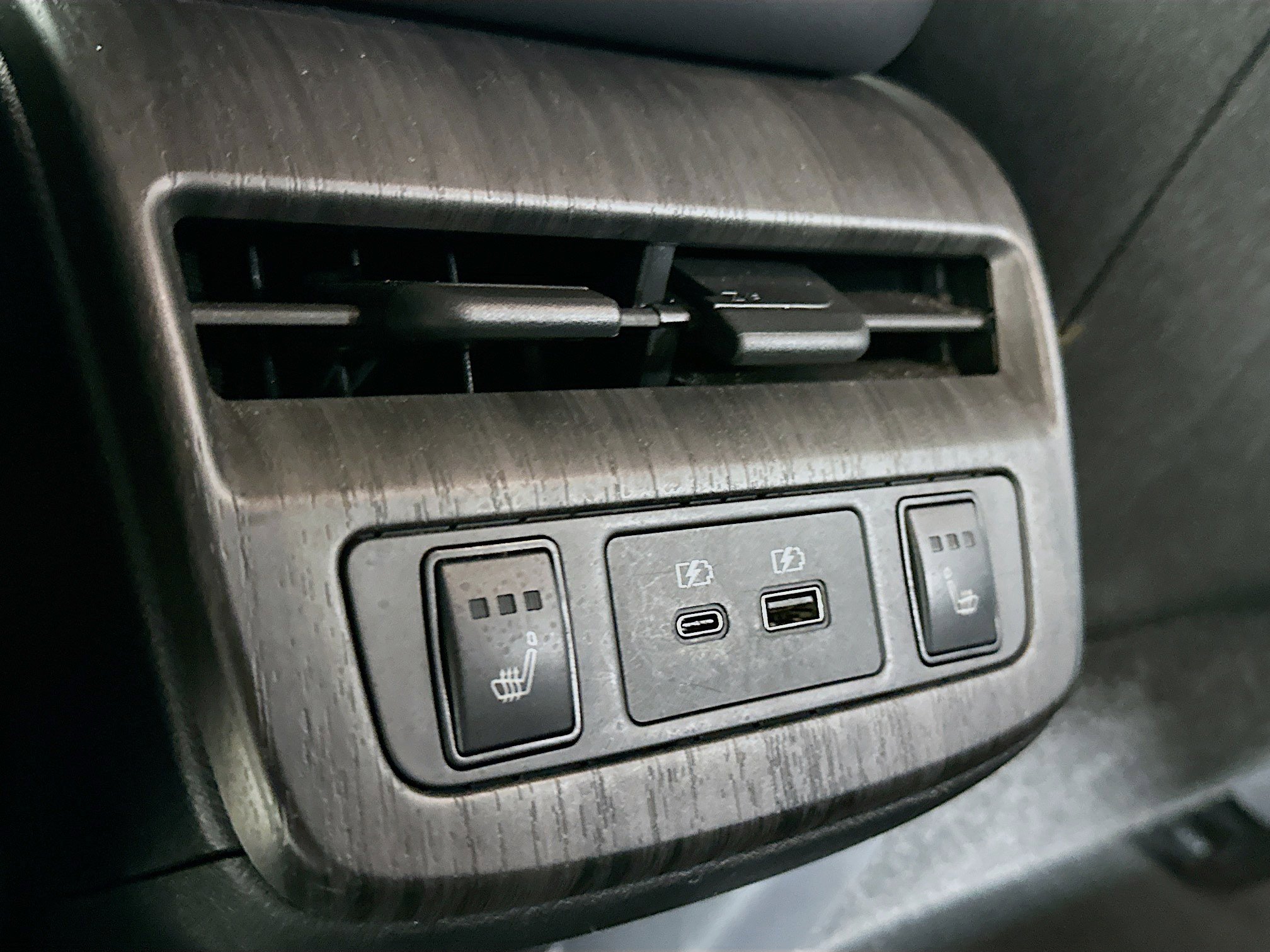 Used 2023 Nissan Ariya FWD image 27