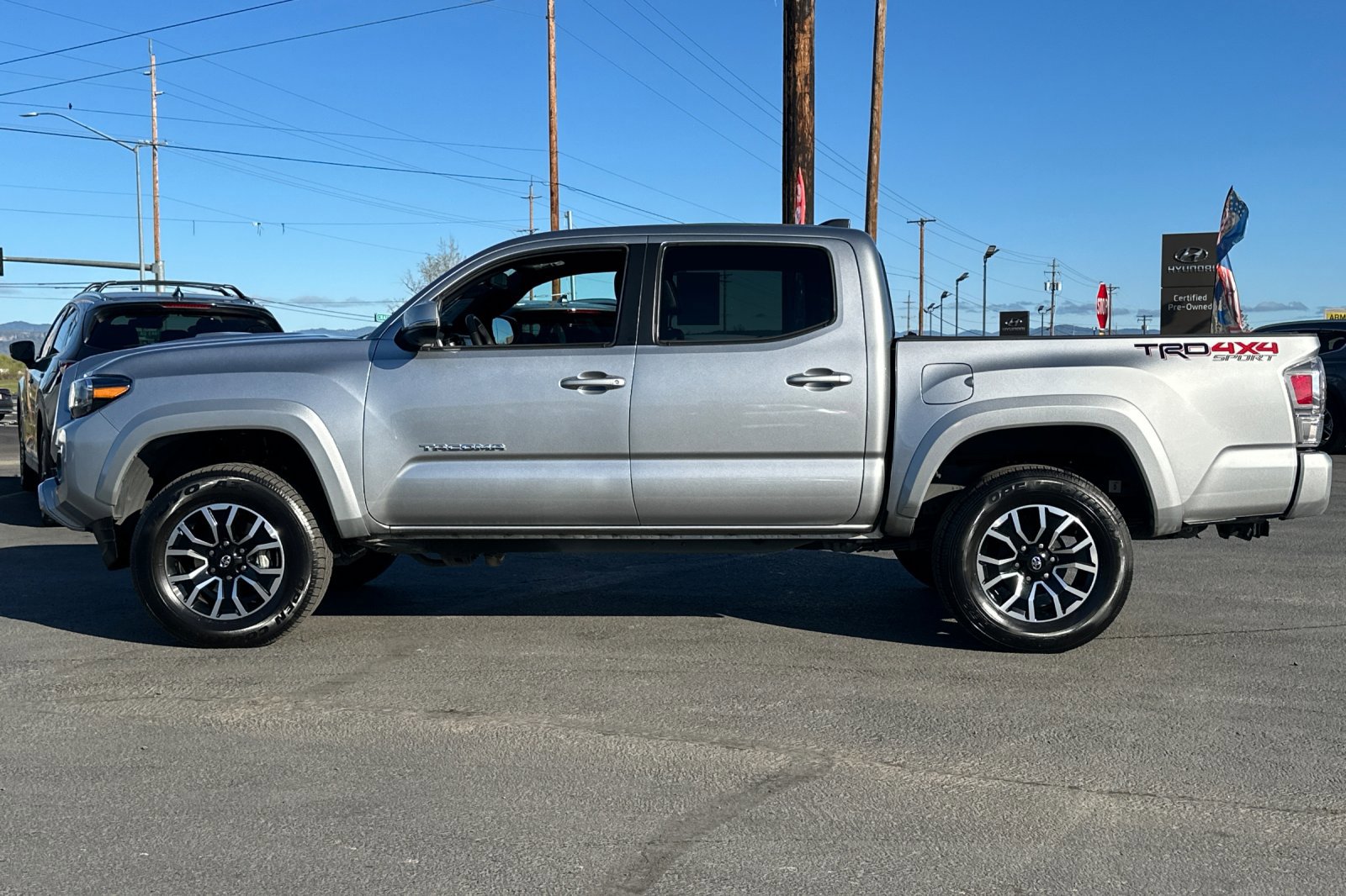 Used 2023 Toyota Tacoma TRD Sport w/ TRD Premium Sport Package AWD/4WD image 7