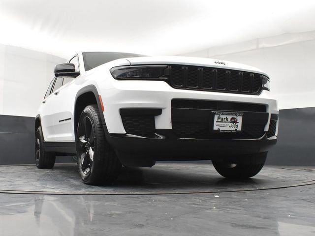 Used 2023 Jeep Grand Cherokee L Laredo AWD/4WD image 19