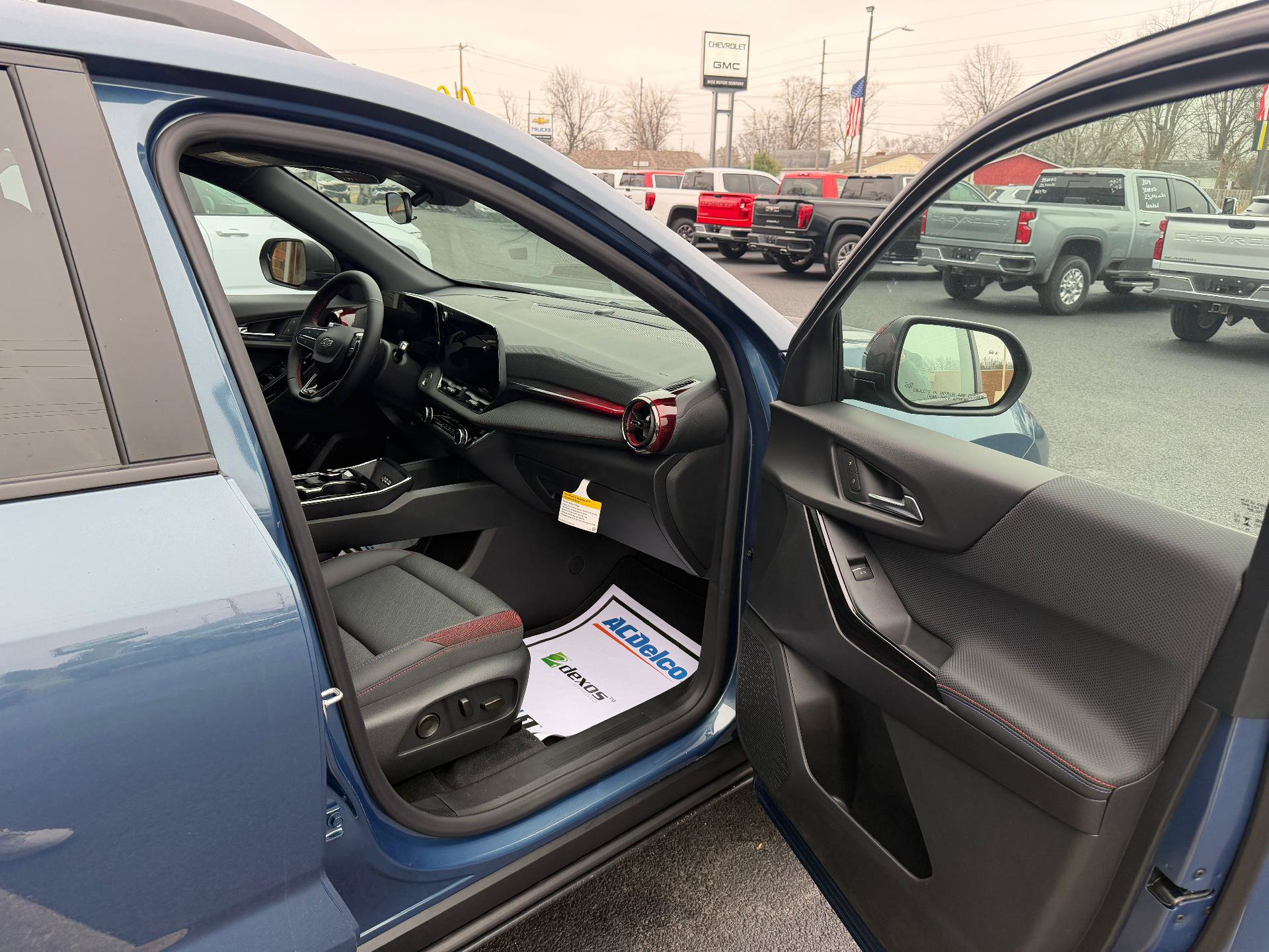 New 2026 Chevrolet Equinox RS w/ Convenience Package III FWD image 10