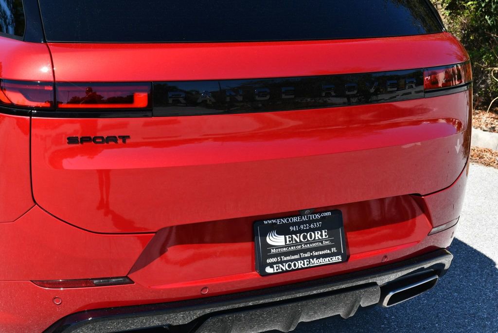 Used 2024 Land Rover Range Rover Sport Dynamic SE image 9