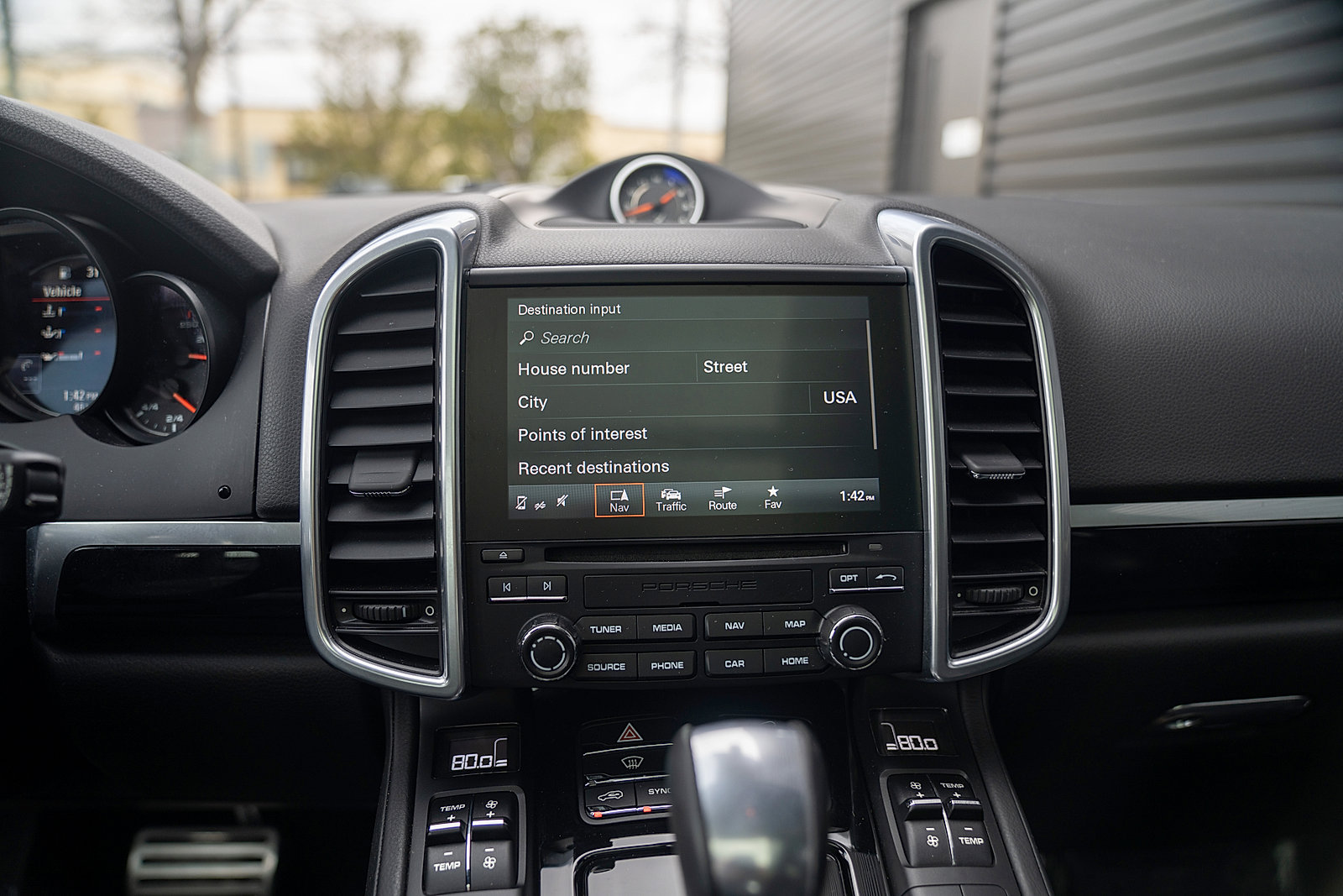 Used 2017 Porsche Cayenne S image 12