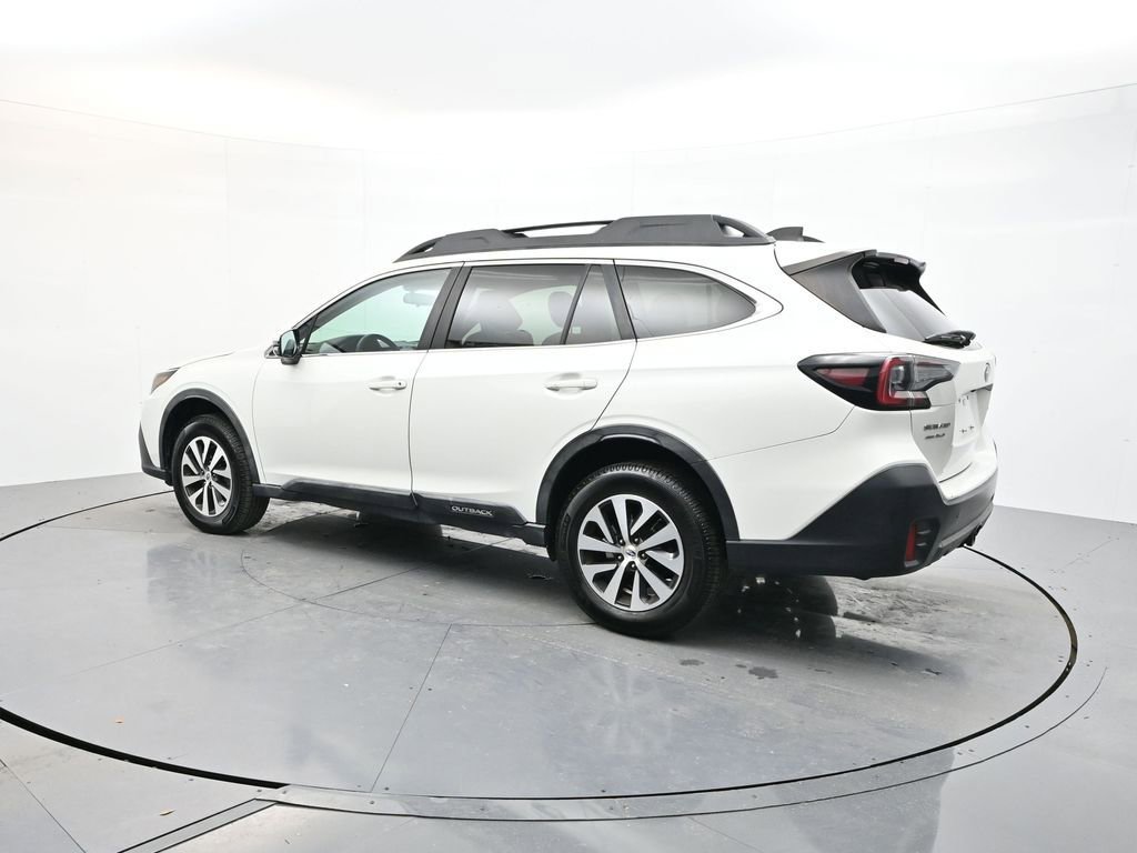 Used 2020 Subaru Outback Premium image 5