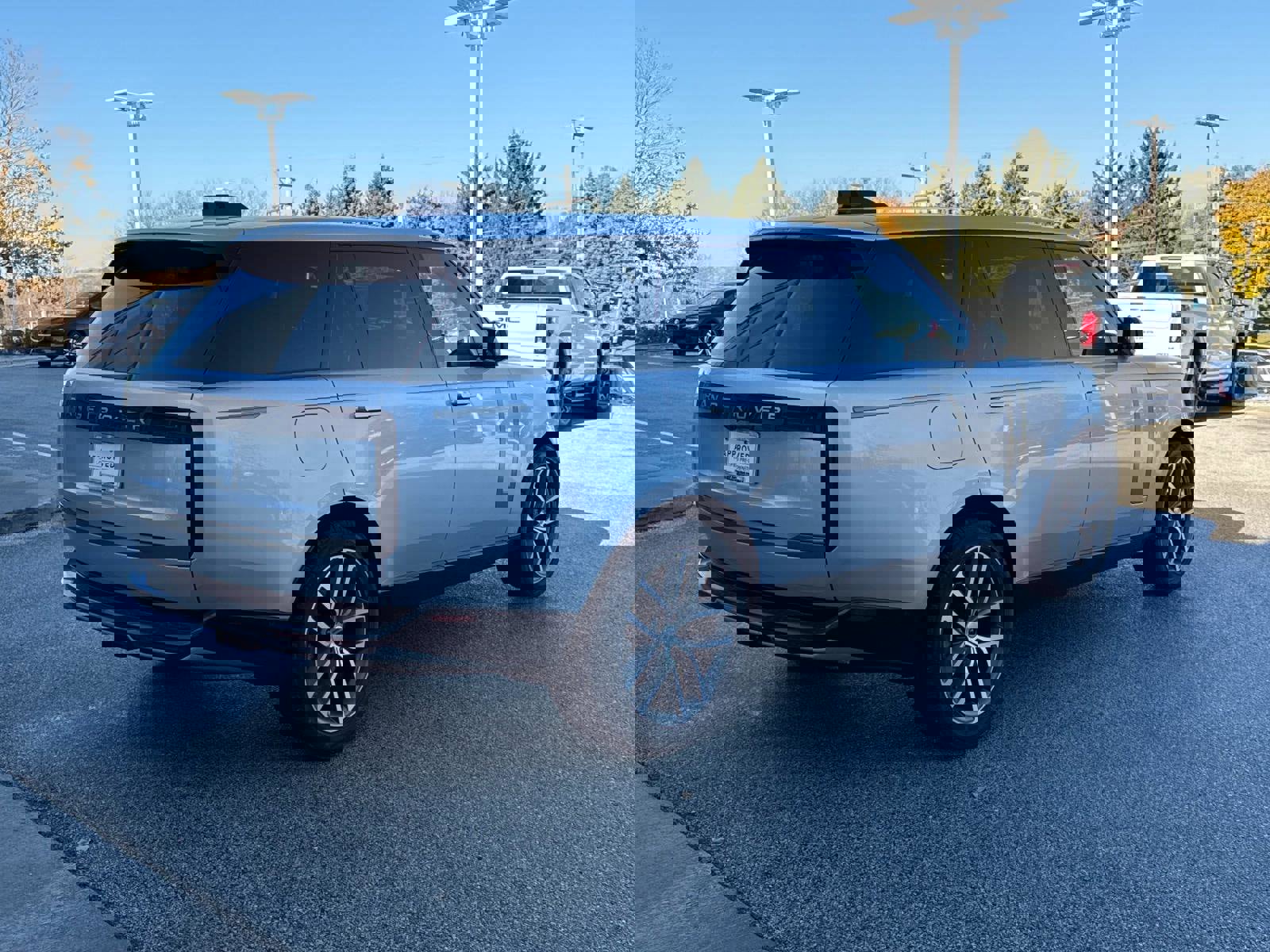 Certified 2024 Land Rover Range Rover Long Wheelbase SE image 6