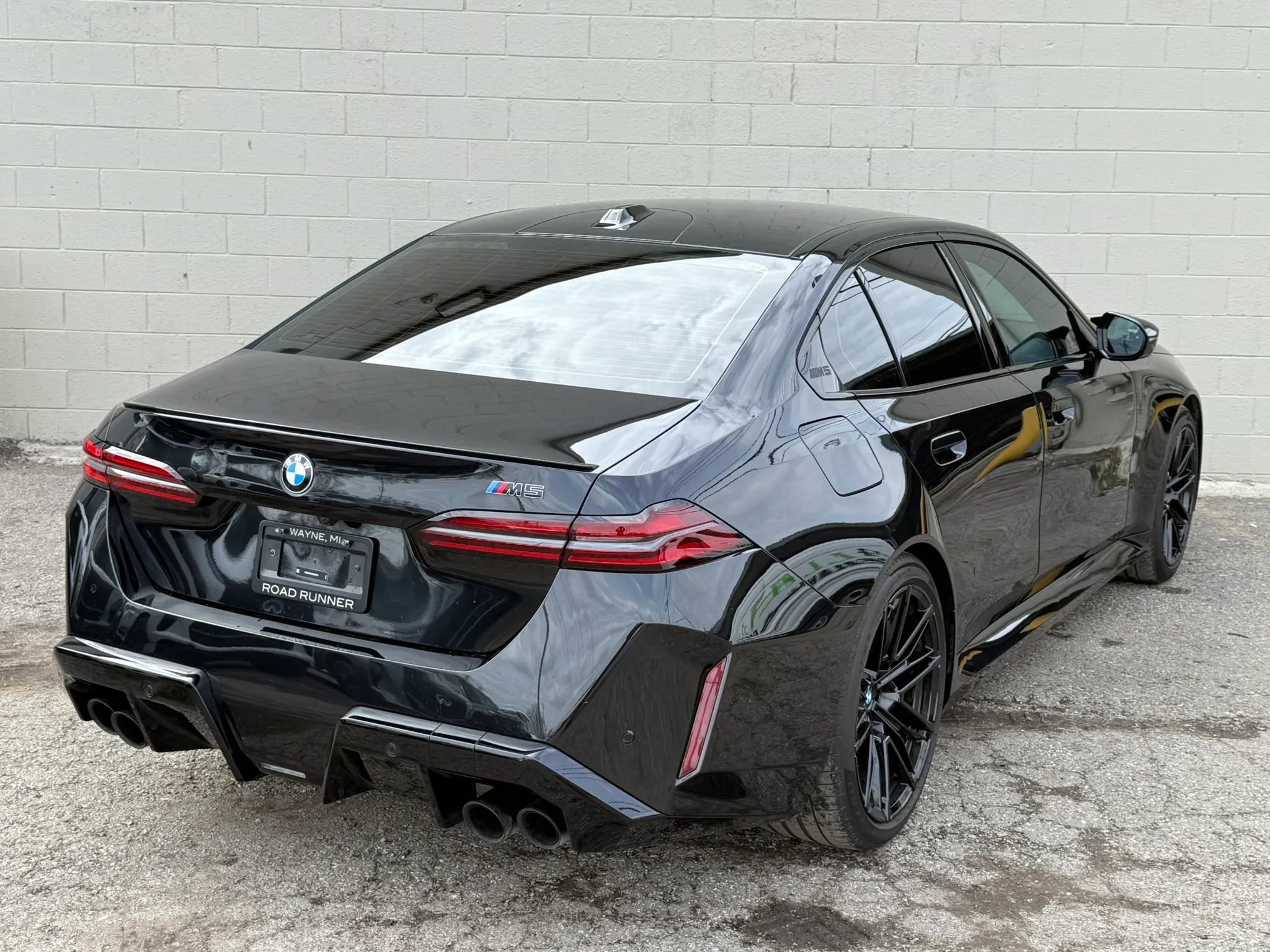 Used 2025 BMW M5 Sedan 4D w/ Executive Package image 26