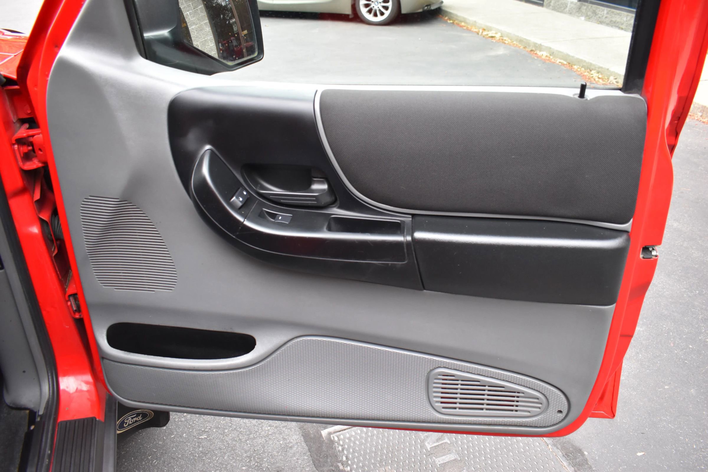 Used 2009 Ford Ranger FX4 image 10