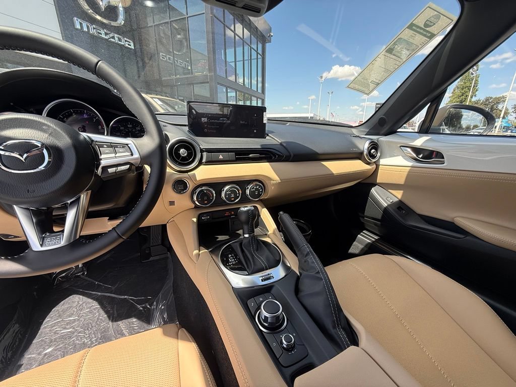 New 2026 MAZDA MX-5 Miata RF Grand Touring RWD image 22