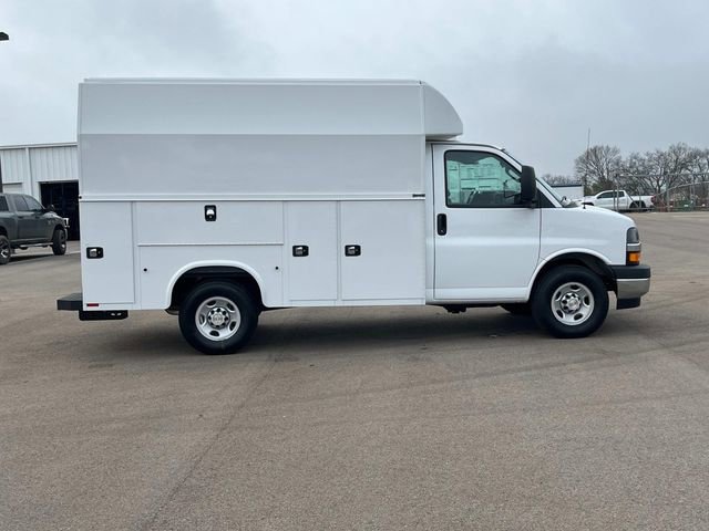 New 2025 Chevrolet Express 3500 w/ Power Convenience Package RWD video 3