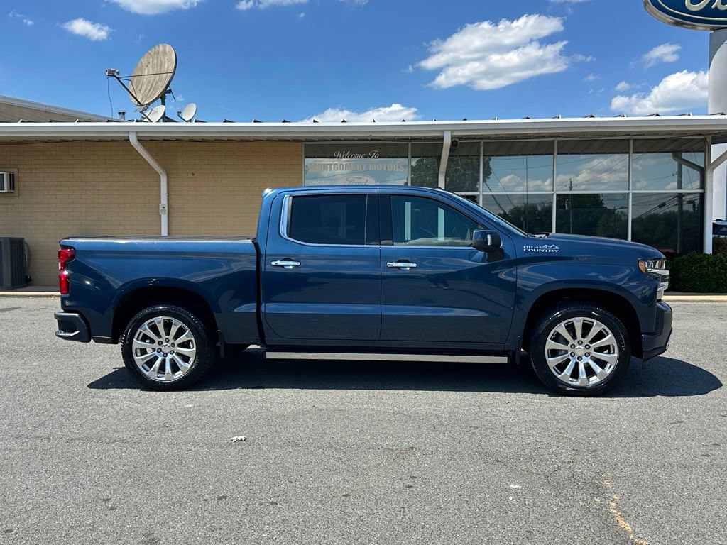 Used 2019 Chevrolet Silverado 1500 High Country w/ Technology Package AWD/4WD image 13