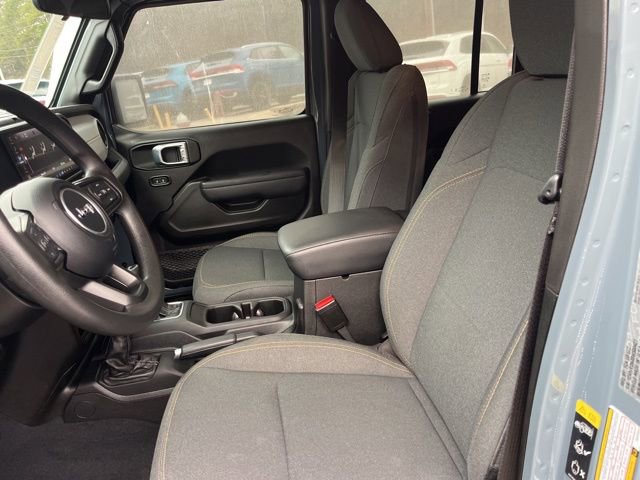 Used 2025 Jeep Wrangler Sport image 8