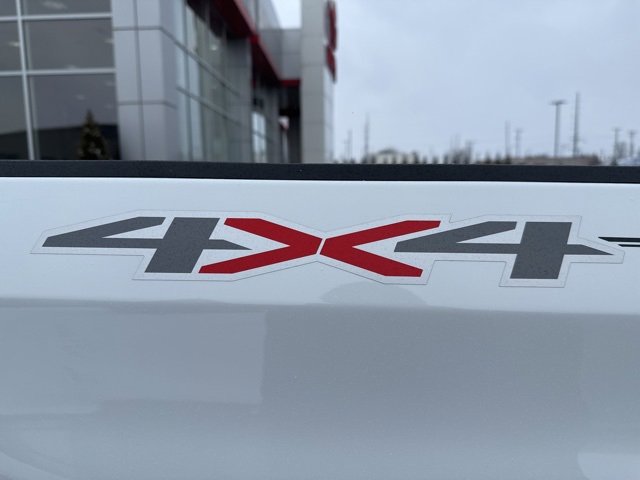 Used 2023 Chevrolet Silverado 1500 LT image 9