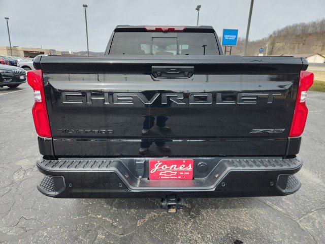 Used 2024 Chevrolet Silverado 1500 ZR2 w/ Technology Package image 4