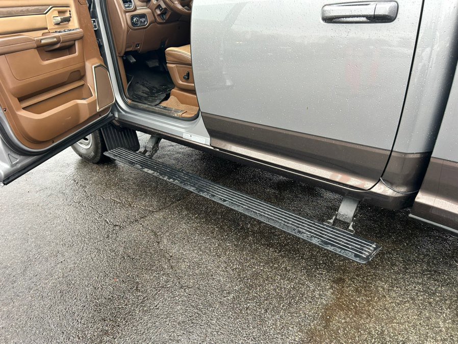 Used 2023 RAM 3500 Limited image 14