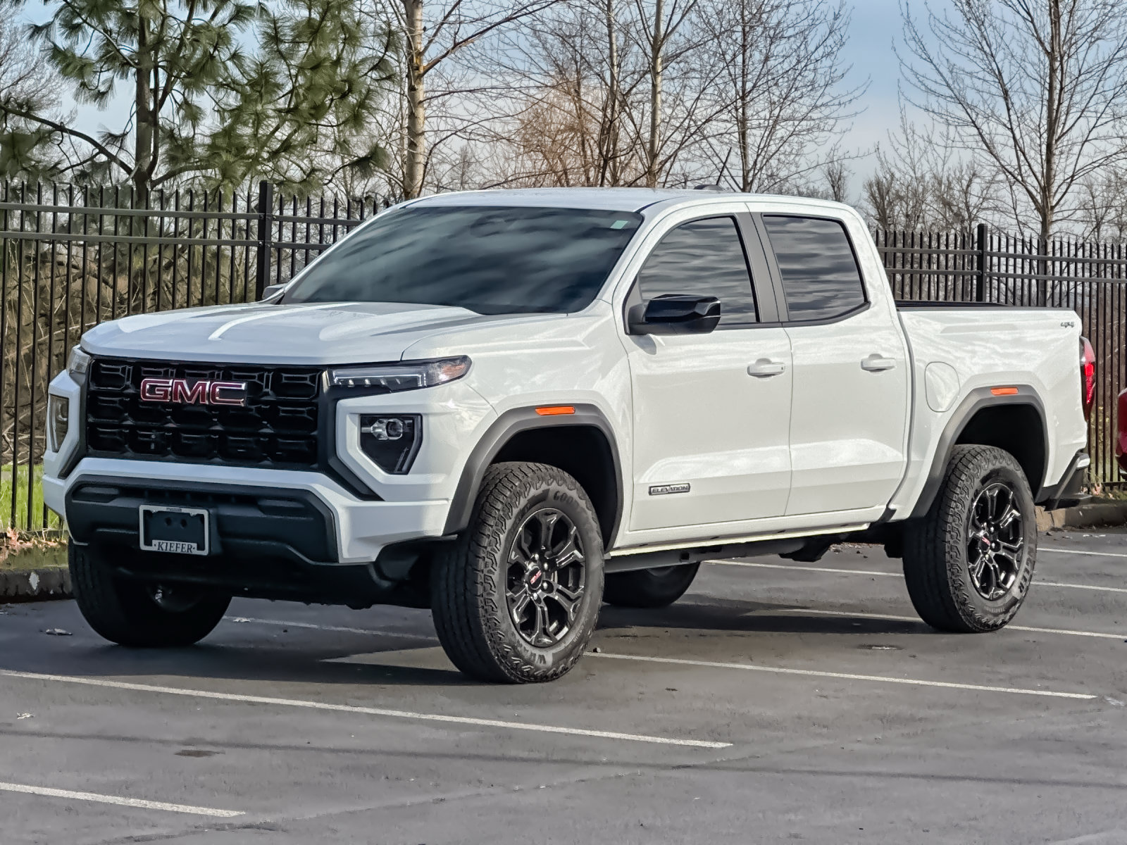 Used 2025 GMC Canyon Elevation AWD/4WD image 9