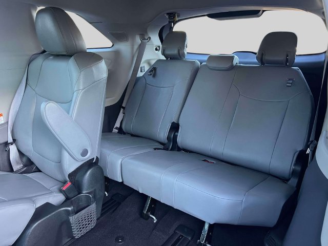 Certified 2024 Toyota Sienna XLE w/ XLE Plus Package AWD/4WD image 21