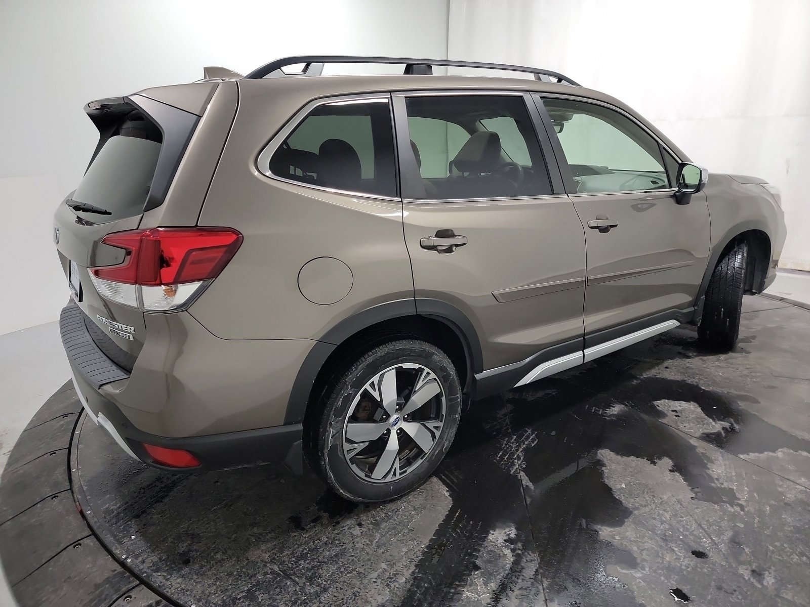 Used 2020 Subaru Forester Touring image 9