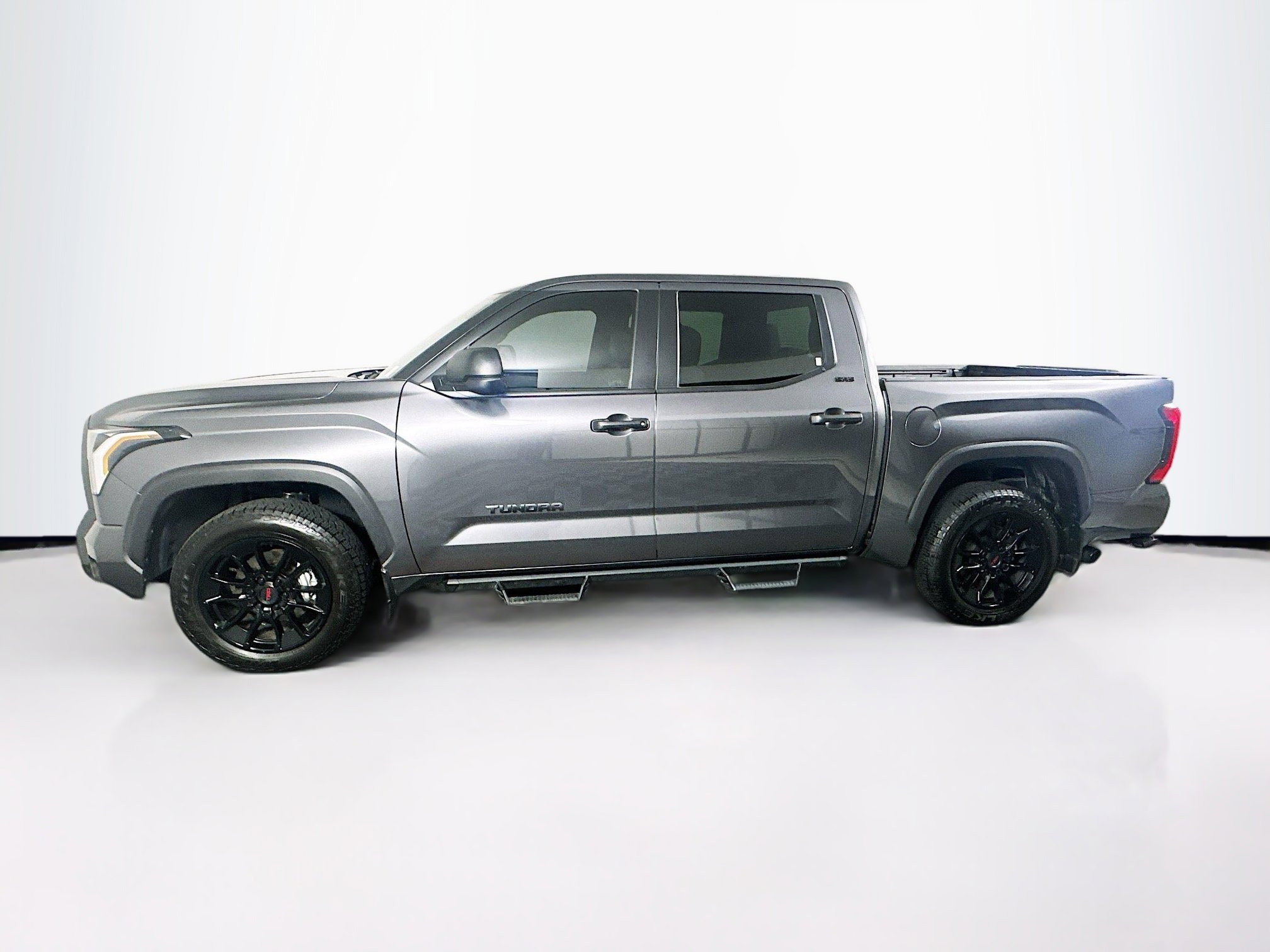 Used 2025 Toyota Tundra SR5 image 4