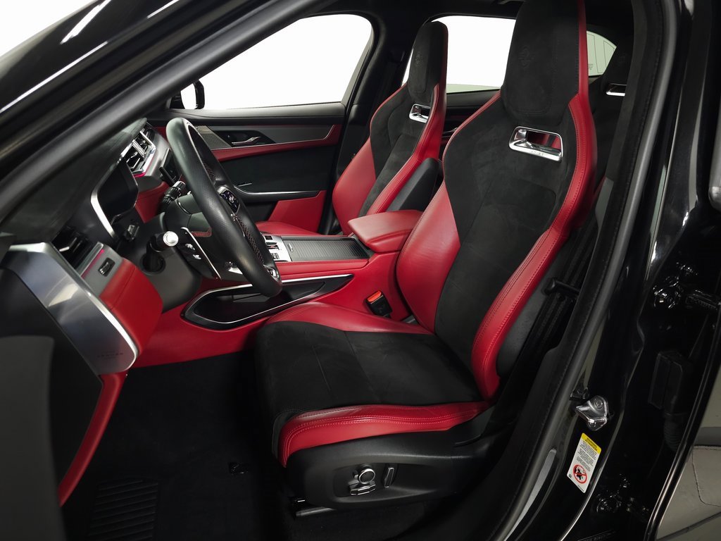 Used 2022 Jaguar F-PACE SVR image 18