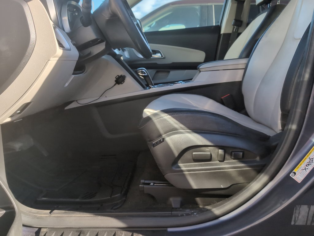 Used 2014 Chevrolet Equinox LTZ image 23