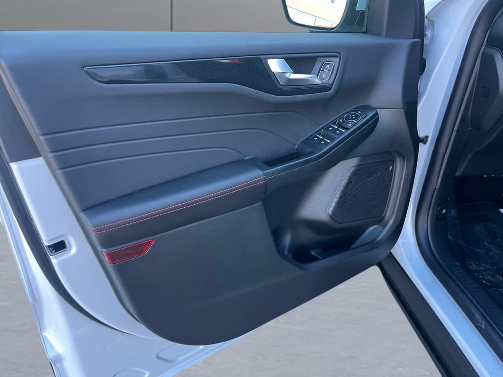 Used 2026 Ford Escape ST-Line Select w/ Tech Pack #1 AWD/4WD image 13