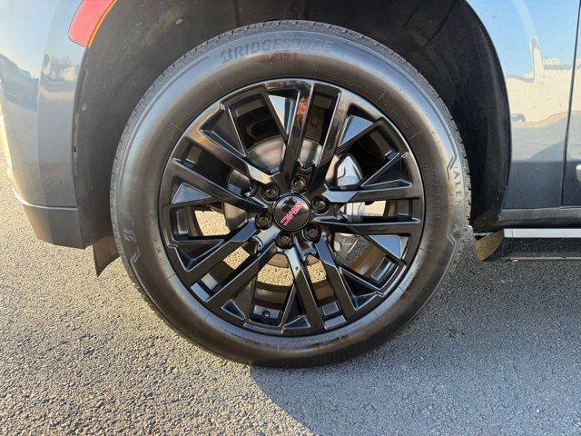 Used 2021 GMC Yukon Denali w/ Denali Premium Package RWD image 16