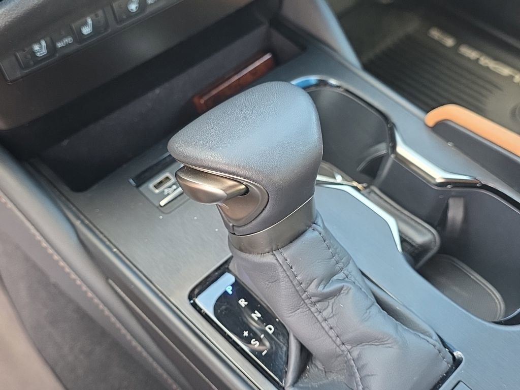 Used 2025 Lexus ES 300h F Sport w/ Accessory Package (Z2) FWD image 25
