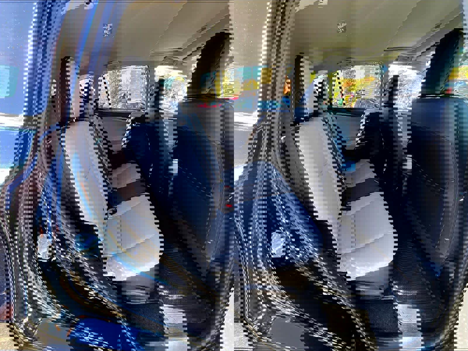 Used 2018 Toyota RAV4 Limited image 16