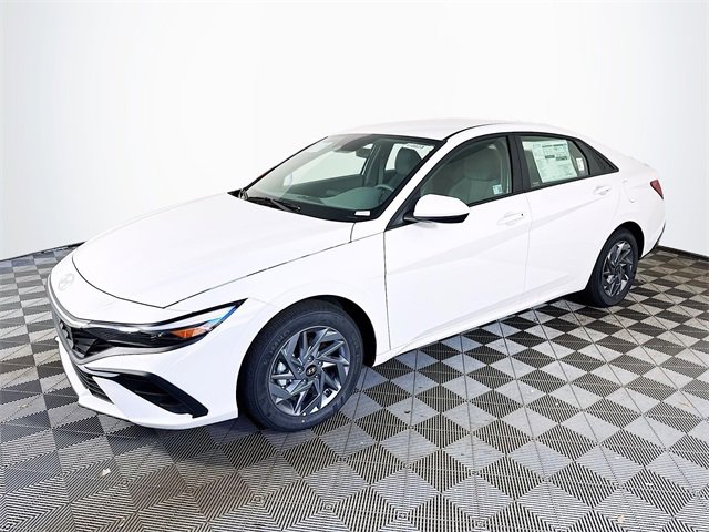 New 2025 Hyundai Elantra Blue image 2