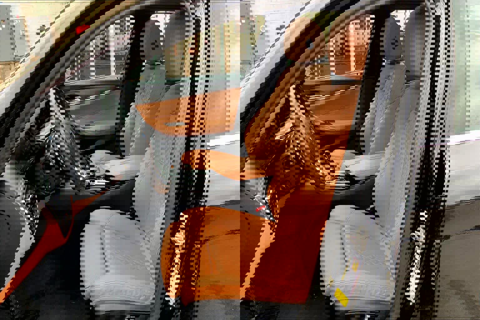 Used 2023 BMW 540i w/ Premium Package image 7